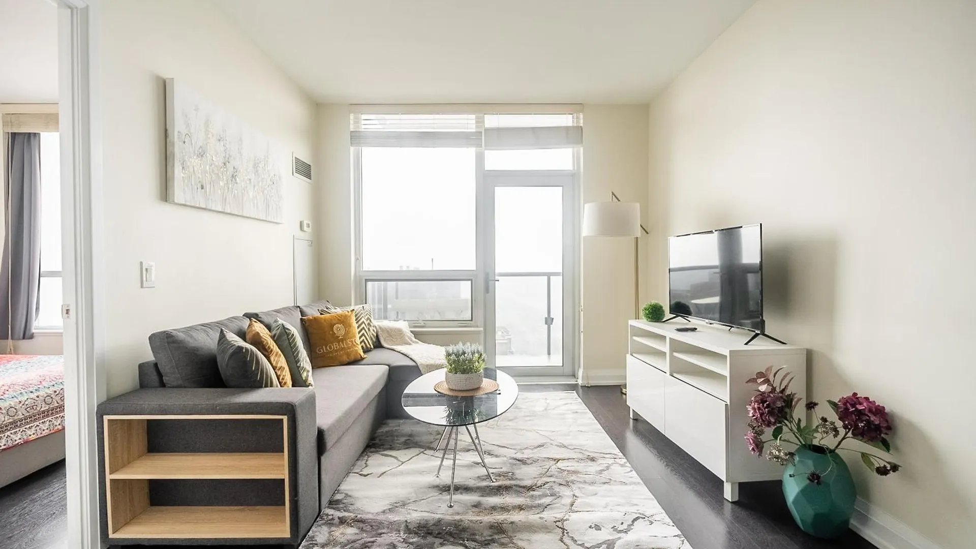 Globalstay Modern Apartments In North York Skyscraper Торонто